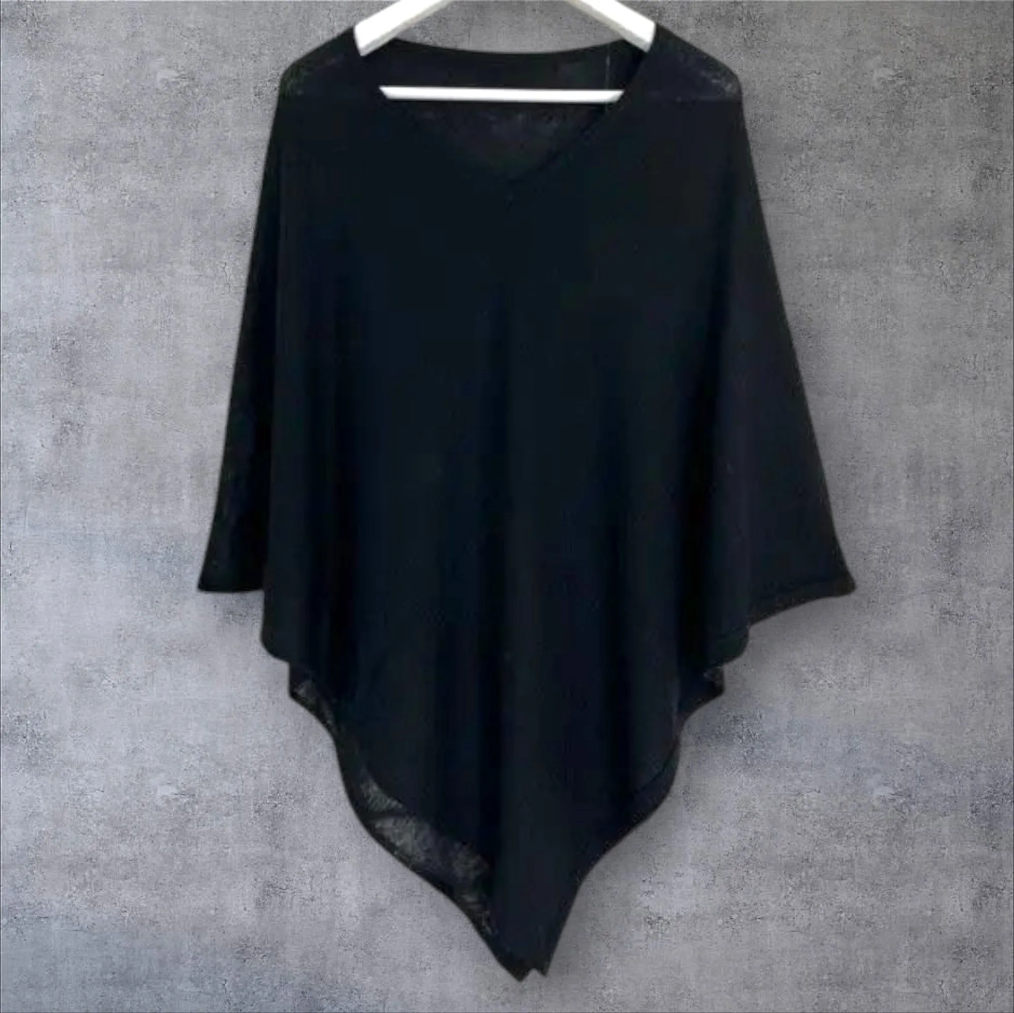 Zura - Merino Wool/Silk/Cotton Poncho - Black